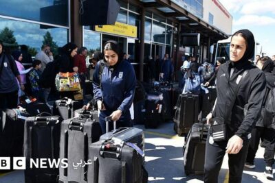 بعد تراجع عن طلبات اللجوء: لاعبات منتخب إيران لكرة القدم يعدن إلى أرض الوطن